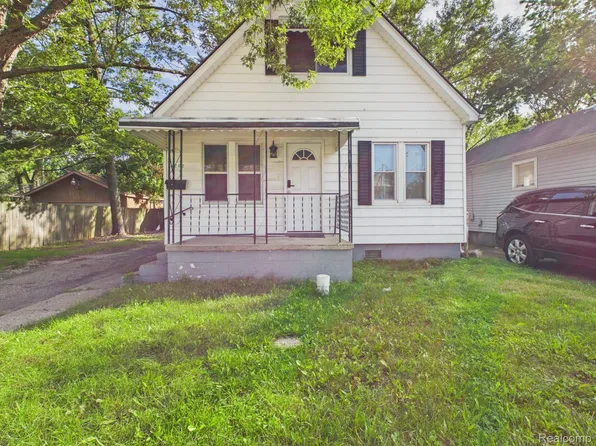 8262 Packard Ave, Warren, MI 48089