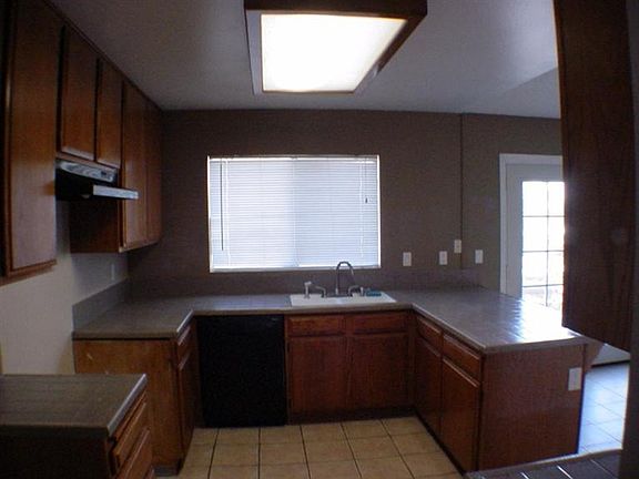 5th image of 15350 Kern Ave #0
