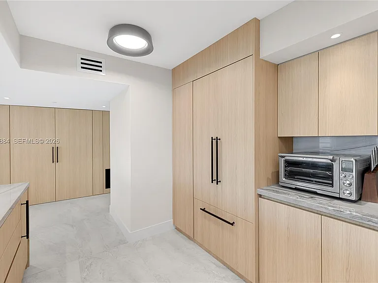 1800 Sunset Harbour Dr #1102/4 — Photo 11