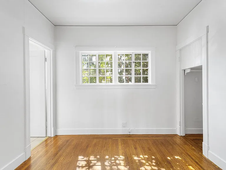 2138 Clinton Ave #A - 1 bedroom | 1 bath — Photo 12