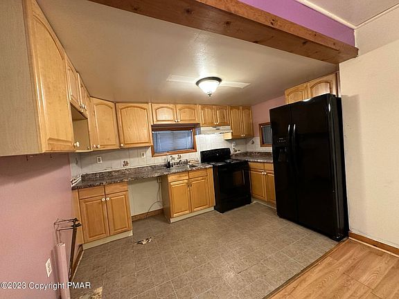 5th image of 65 Prospect St