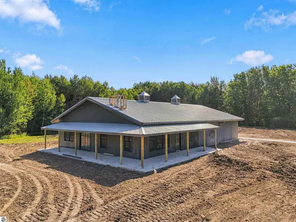 273 N Three Mile Rd, Traverse City, MI 49696