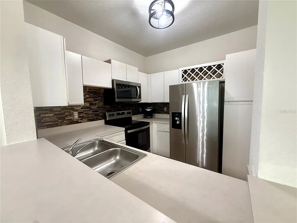 2 bed, 2.0 bath, 1014 sqft, $1,780 — Photo 4