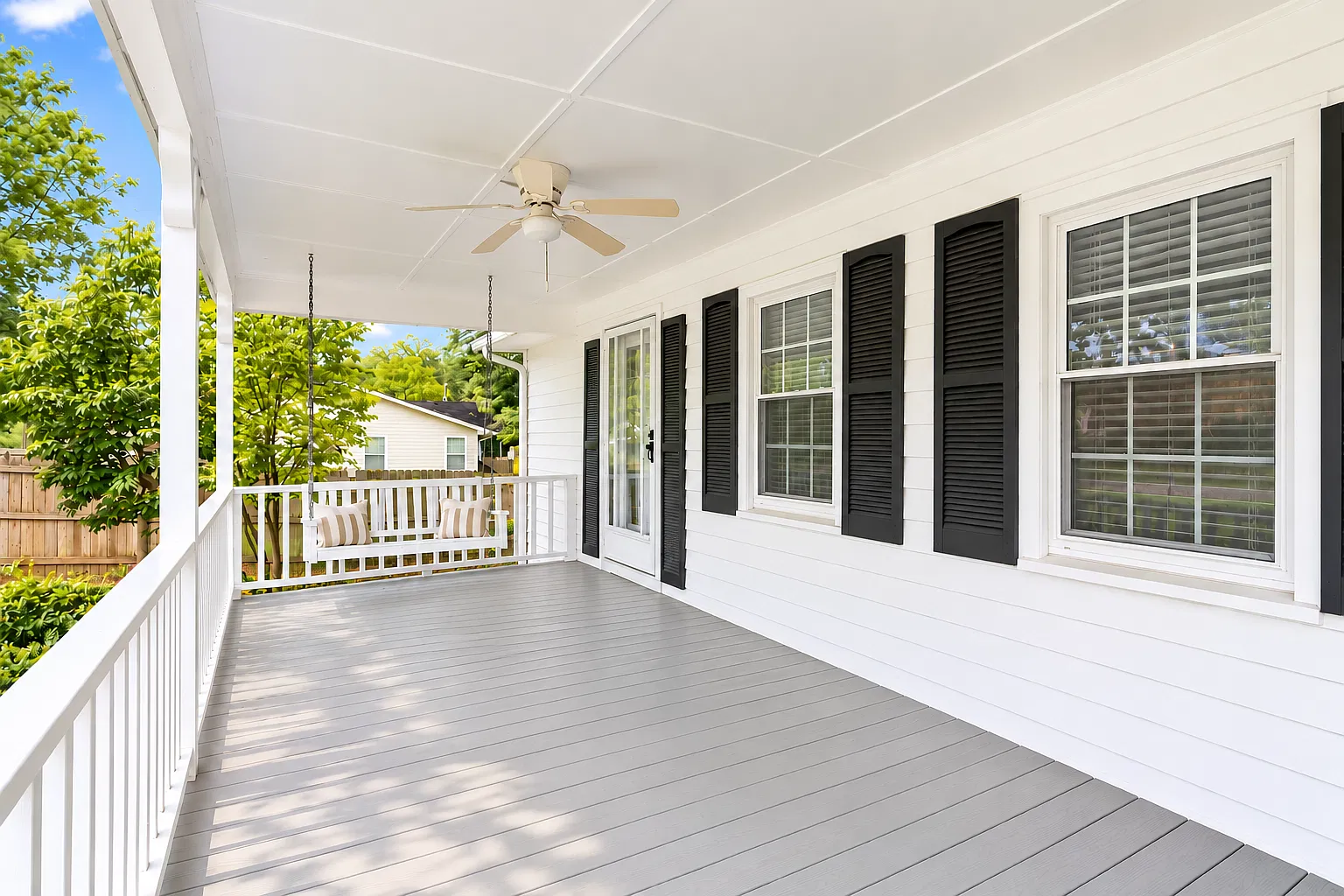 2 bed, 966 sqft, $1,800 — Photo 2