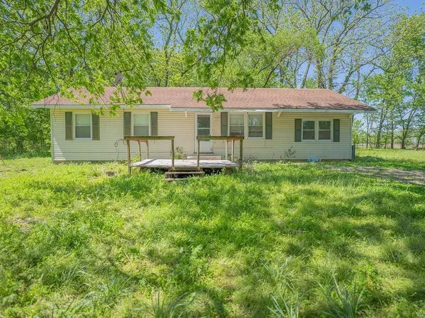 442 128th Ter, Fort Scott, KS 66701