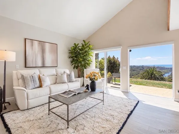 1409 Santa Rosa St, Oceanside, CA 92058