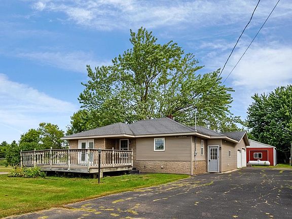 2nd image of 5886 MAIN STREET