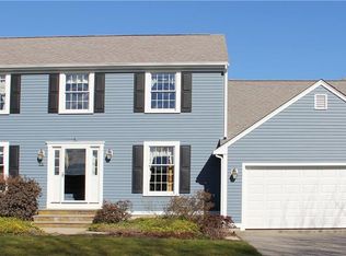 107 Sweet Farm Rd, Portsmouth, RI 02871