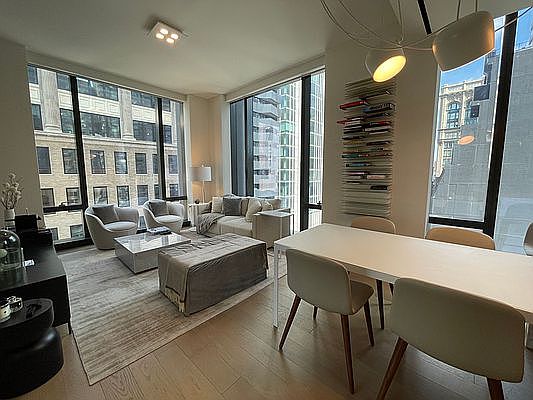 4th image of 277 5th Ave #17B