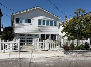 16028 87th St, Howard Beach, NY 11414