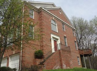 1146 Regal Oak Dr, Rockville, MD 20852