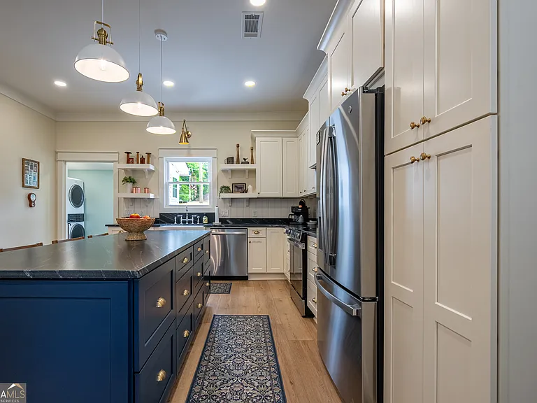 3 Parmenter St — Photo 11