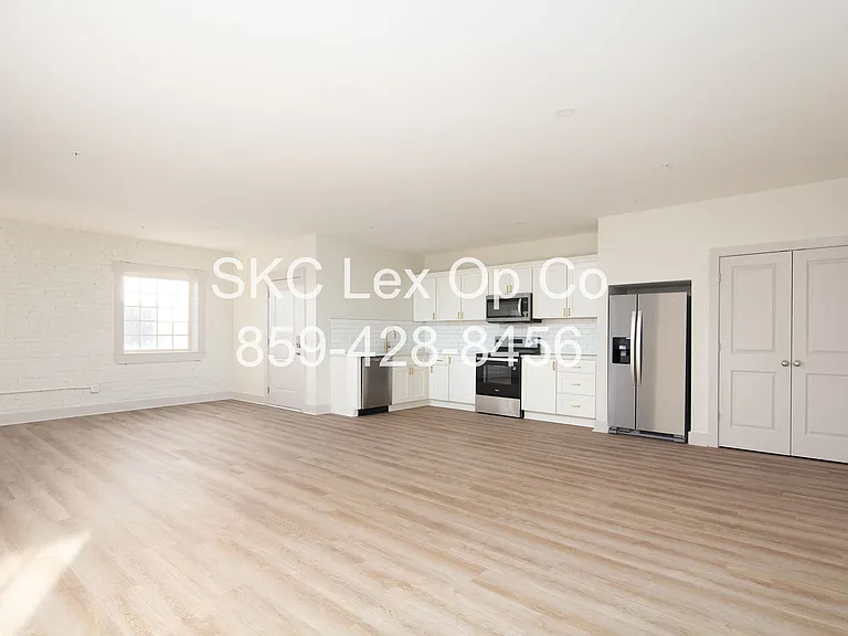 139 N Main St #A — Photo 22