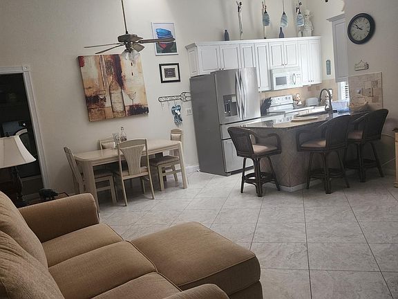 2nd image of 5119 SW Courtyards Ct APT 39