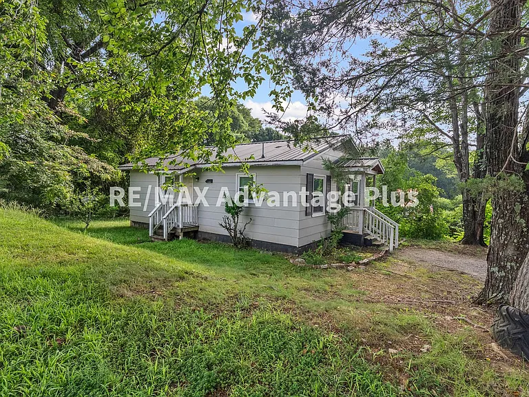 200 Gross St — Photo 32