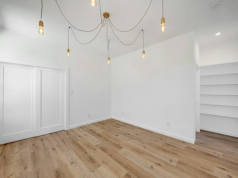 2322 Alta St — Photo 14