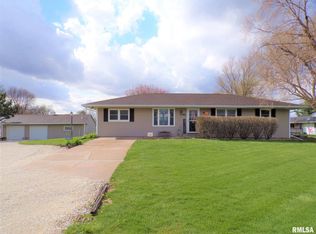 114 E Franklin St, Henderson, IL 61439