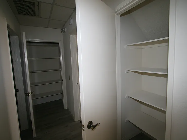 3637 Clarington Ave #213 — Photo 53