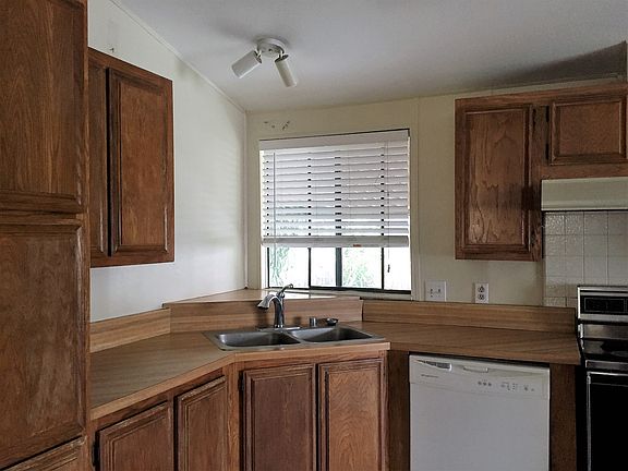 3rd image of 24425 Woolsey Canyon Rd Spc 188