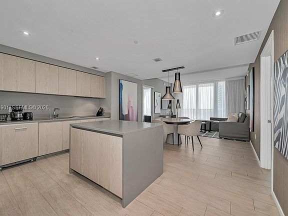 4th image of 4010 S Ocean Dr #R-907
