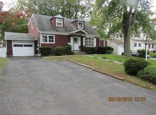 21 Halstead Rd, New Brunswick, NJ 08901