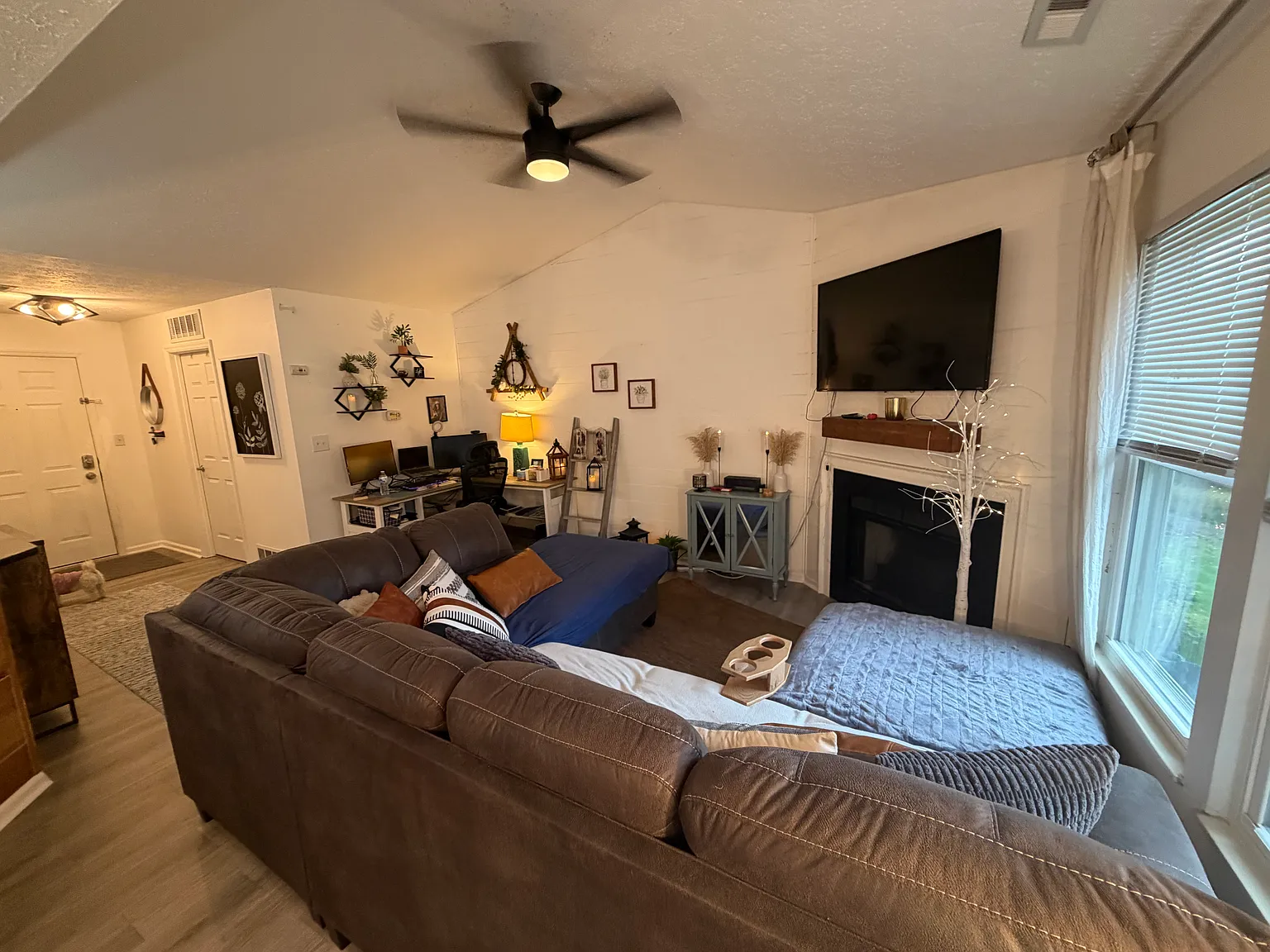 1 bed, 912 sqft, $1,950 — Photo 4