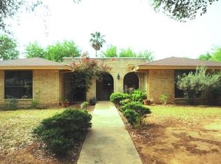 320 Esperanza Dr, Laredo, TX 78041