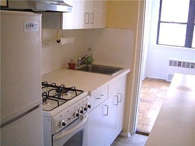 5th image of 320 E 54th St APT 4E
