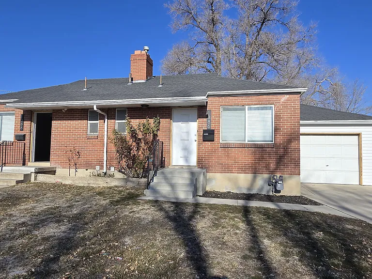 1388 W Glenrose Dr — Photo 1