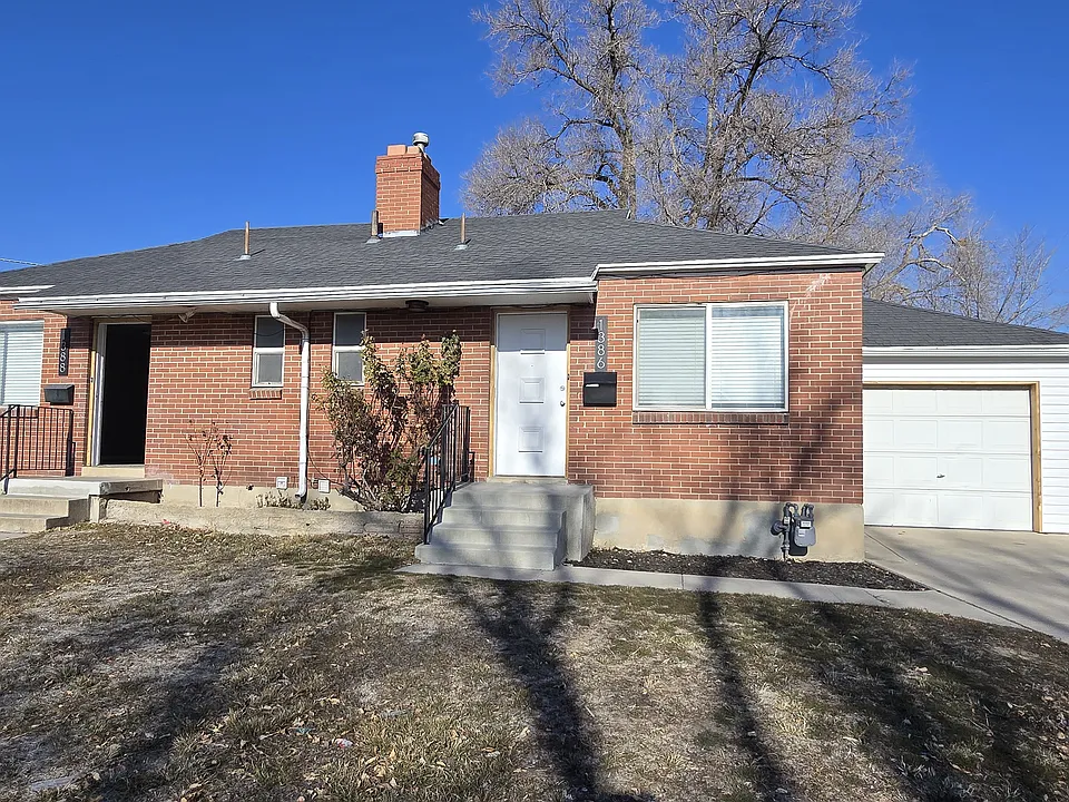 1388 W Glenrose Dr