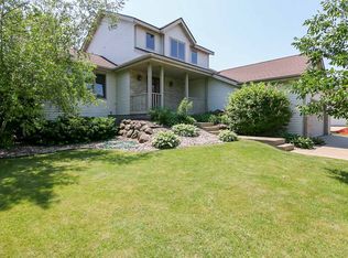 3037 Yarmouth Greenway Dr, Fitchburg, WI 53711