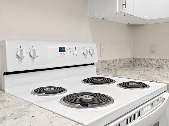3rd image of 266 21st Ave APT 101