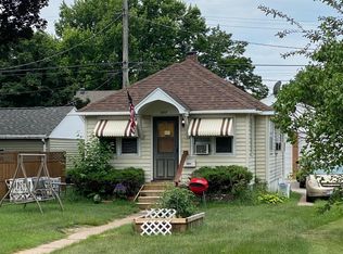 2037 Charles St, La Crosse, WI 54603