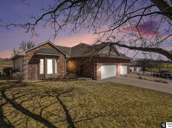17410 Riviera Dr, Omaha, NE 68136