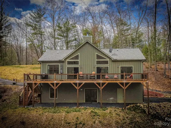 1218 Clearwater Ln, Burnsville, NC 28714