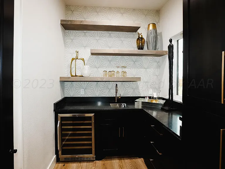 9405 Rockridge — Photo 13