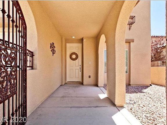 3rd image of 952 Encorvado St