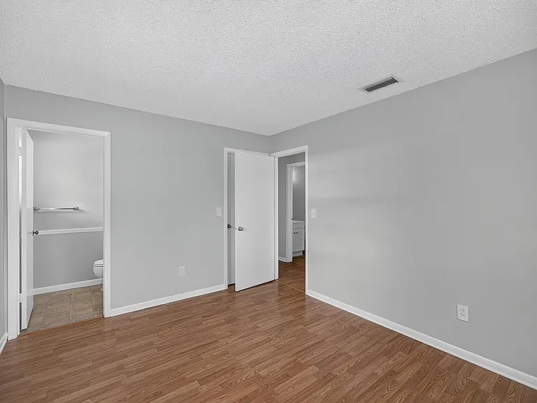 328 Palos Ct — Photo 12