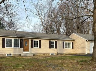 3 Rothkrantz Dr, Hyde Park, NY 12538