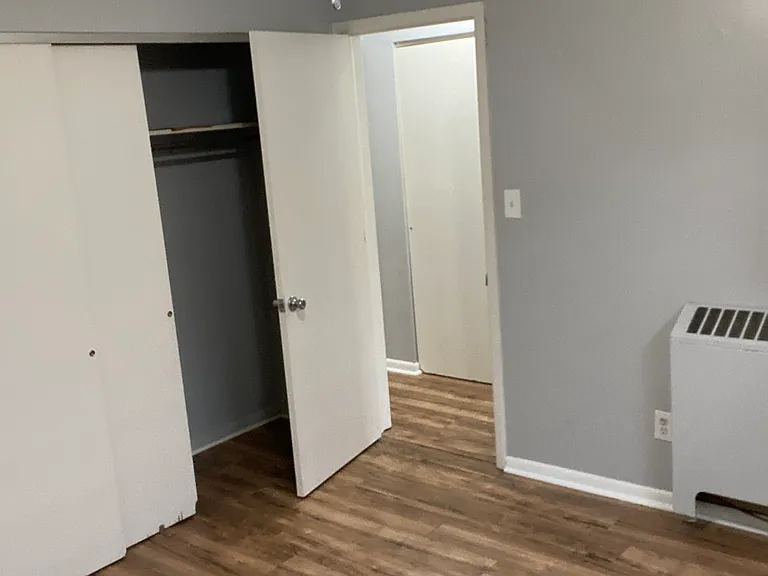 Diamond Creek Apartments — Photo 12