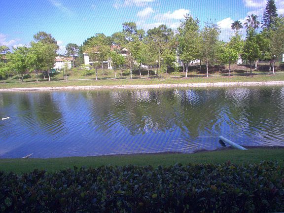 3rd image of 14931 Park Lake Dr APT 101