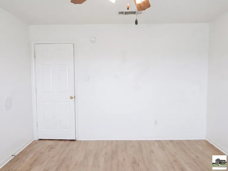 305 Cedar Ridge Dr #A — Photo 10