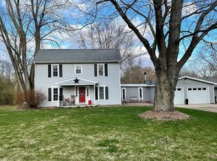 504 S Spring Lake Rd, Mahomet, IL 61853