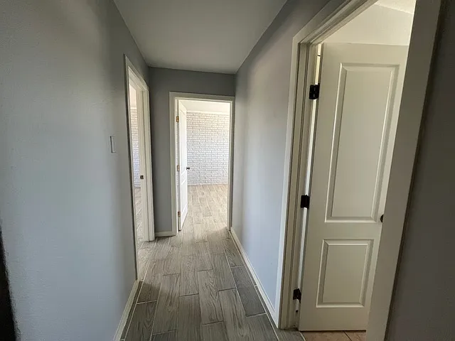 223 E Park St #6 — Photo 6