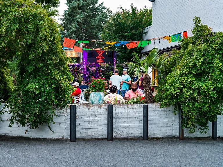 Modera Parkside is located just 0.5 miles from X Outdoor Dining, giving you quick access to fantastic culinary experiences in a vibrant atmosphere. Embrace the best of Midtown living with a variety of dining options right around the corner!