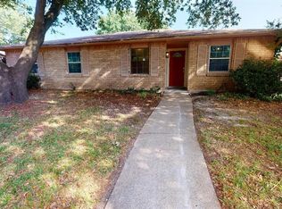 3417 Meadow Oaks Dr, Garland, TX 75043