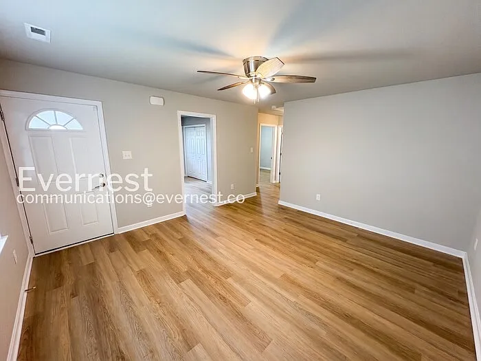 2 bed, 1.0 bath, 870 sqft, $1,450 — Photo 4