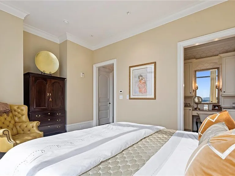 3376 Peachtree Rd NE #47A — Photo 25