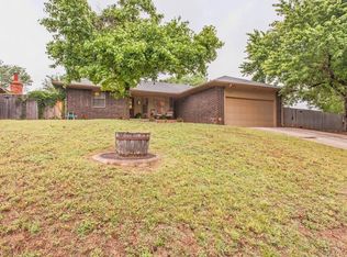 1501 Pine Oak Dr, Edmond, OK 73013