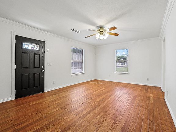 4th image of 1208 Mill St